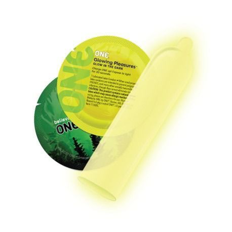 Презервативи ONE Glowing Pleasures, що світяться у темряві, з натурального латексу ONE11500B фото