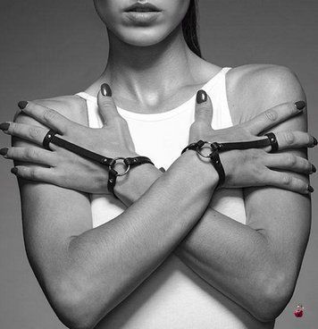 MAZE Bijoux Indiscrets чорні, браслет на зап'ястя та палець, OS В0240 фото
