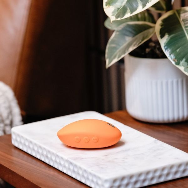 Кліторальний вібратор We-Vibe Temp Tangerine з функцією нагрівання та охолодження, помаранчевий SNHS1SGA фото