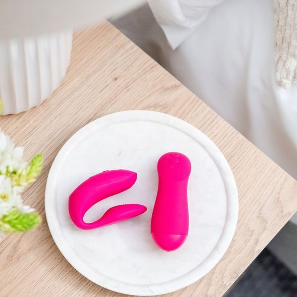 Вібратор для пар We-Vibe Chorus Pro Electric Pink з пультом і додатком, рожевий SNSP1SG3 фото