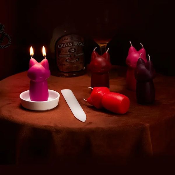 Свічка лисичка низькотемпературна Roomfun Berry з ароматом чорної смородини, темно-фіолетова 80223 /QS-022E фото