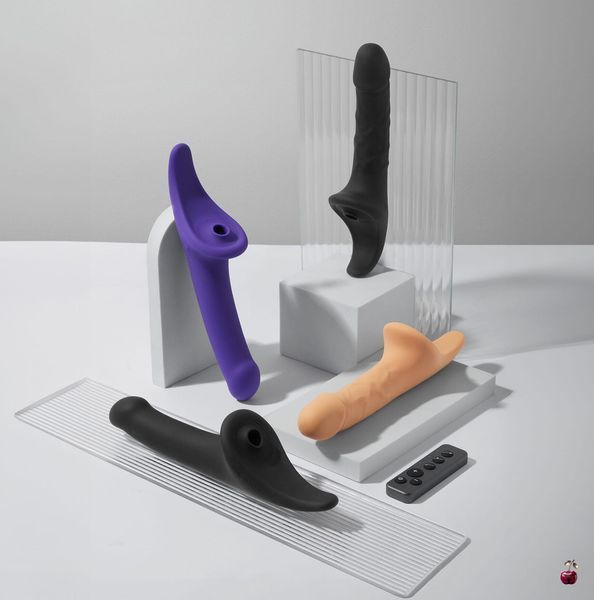 Страпони Strap-On-Me Multi Orgasm Dildo M Purple з вакуумною стимуляцією SX4033 фото