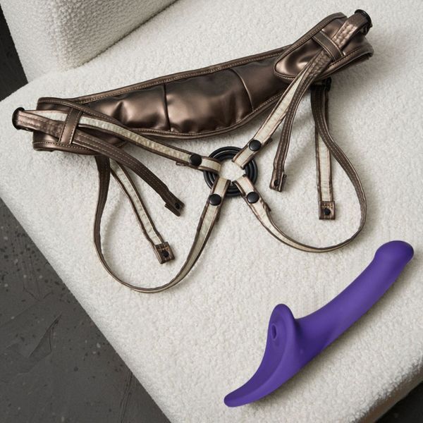 Страпони Strap-On-Me Multi Orgasm Dildo M Purple з вакуумною стимуляцією SX4033 фото